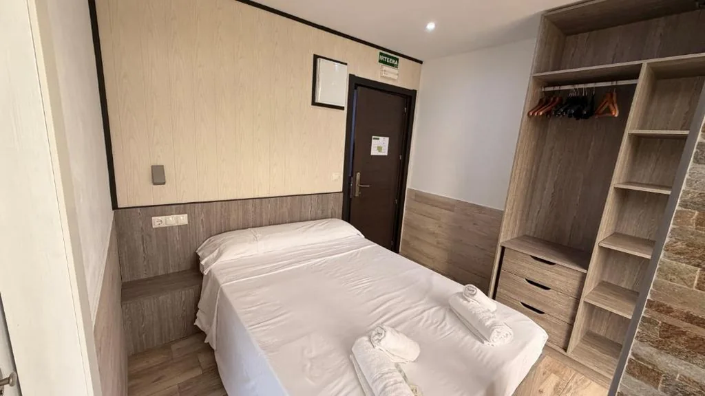 Quarto Individual — Pension GAZTELUGATXE