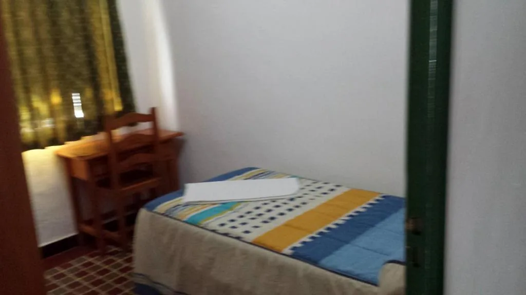 Budget Single Room — Pension Gran Plaza