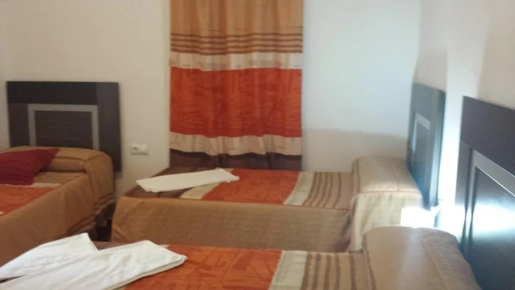 Triple Room — Pension Gran Plaza