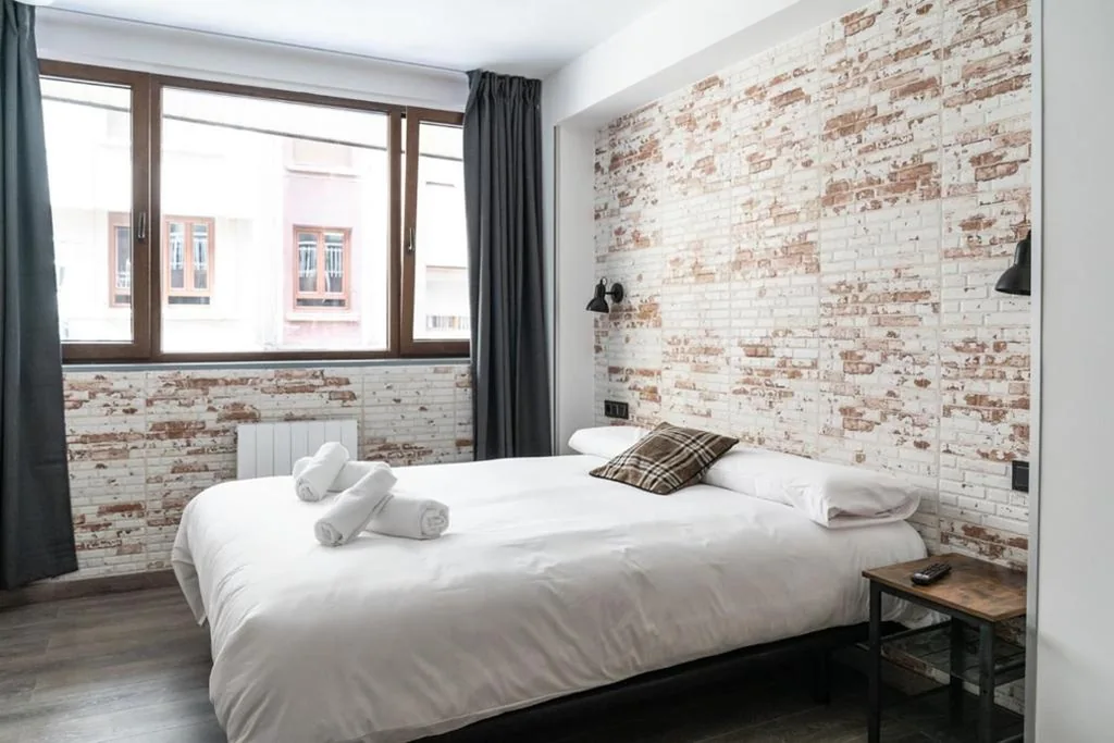 Doppelzimmer — Pension H30 SALCES Self check in Licencia HBI01292