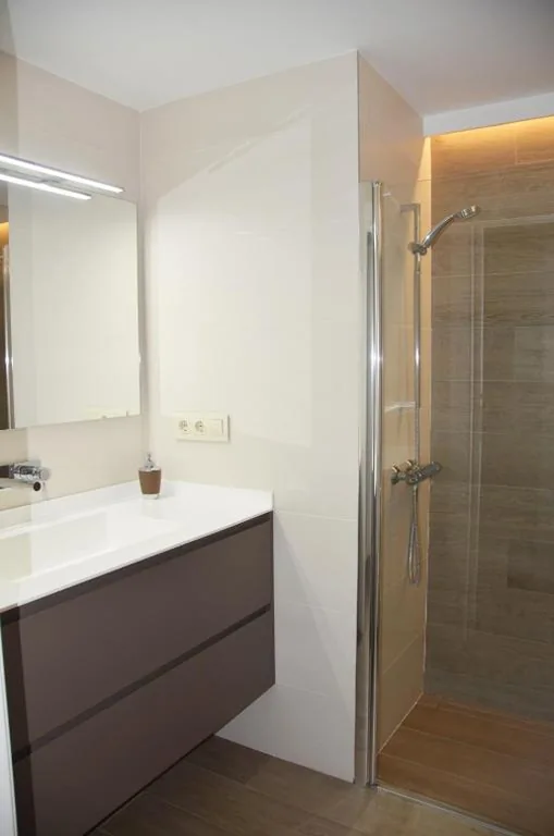 Camera doppia con bagno in comune - 2 letti — Pensión Ibai Ega
