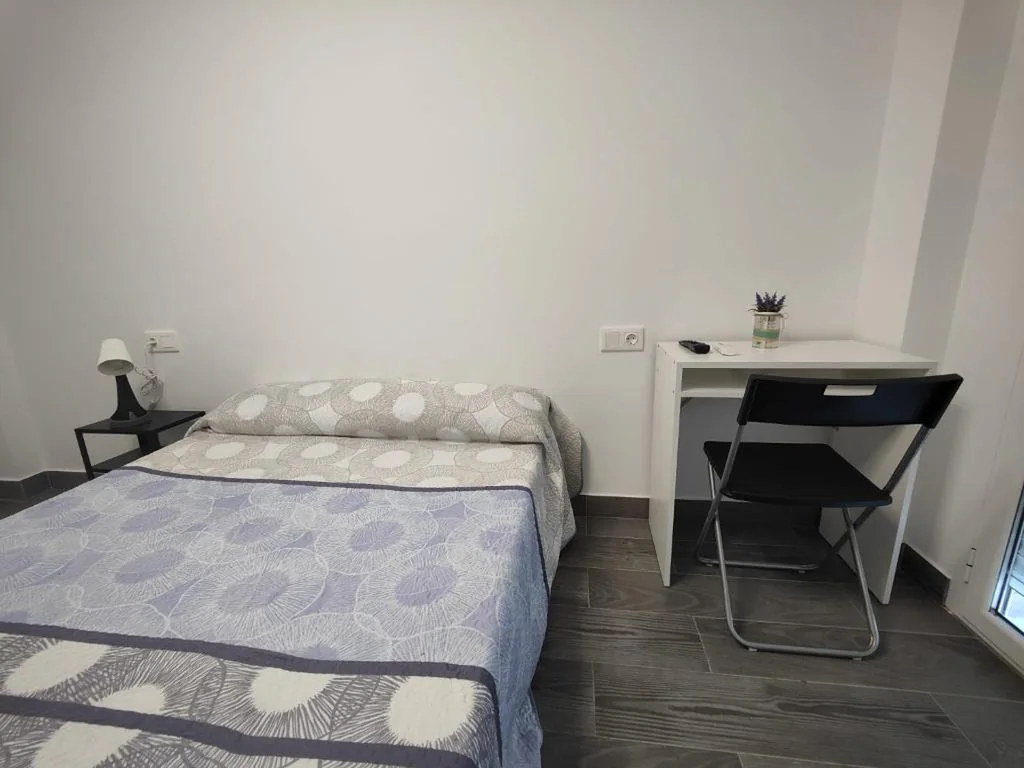 Doppelzimmer mit eigenem Bad — PENSION IRATI