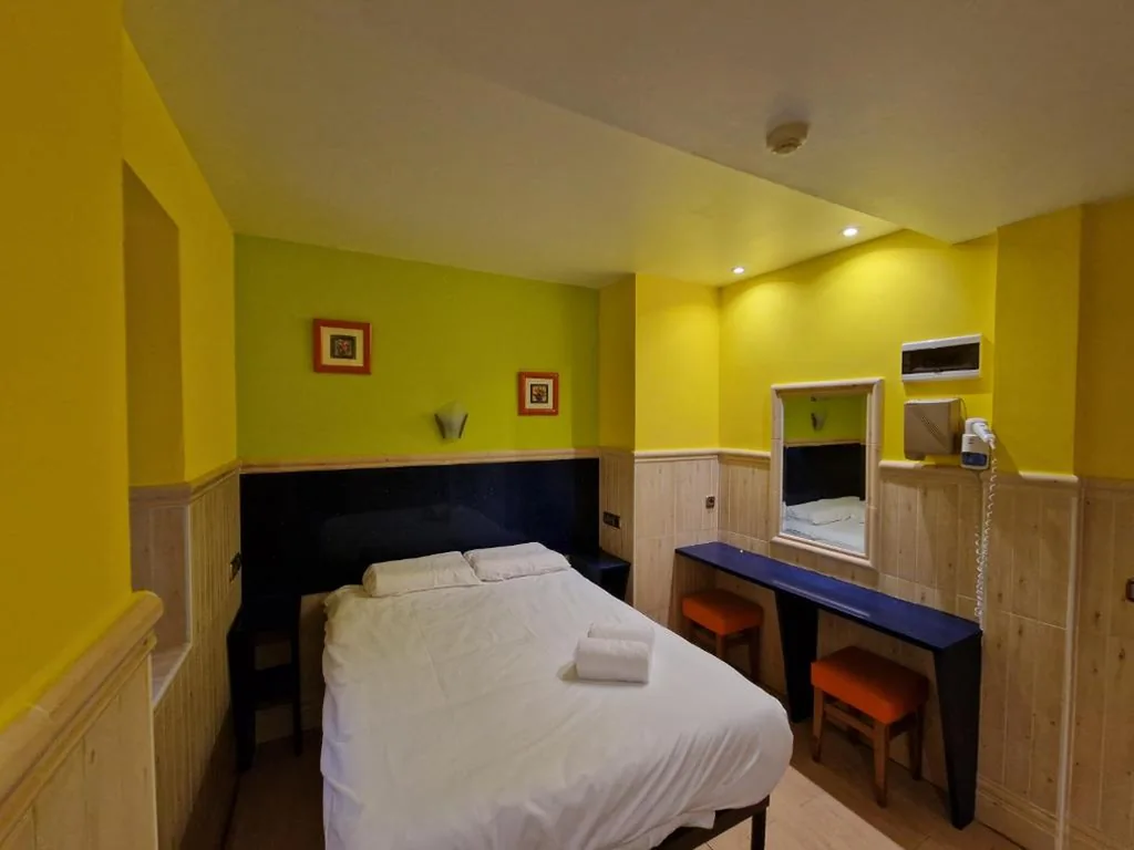 Habitación Individual — Pension Izar Bat Guesthouse - Self Check-in