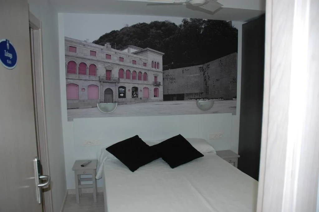 Quarto Duplo Básico — Pensión Koxka