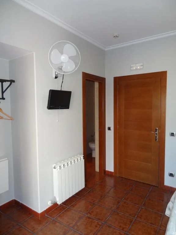 専用バスルーム付きダブルルーム — Pensión La Bilbaina - Albergue Logroño