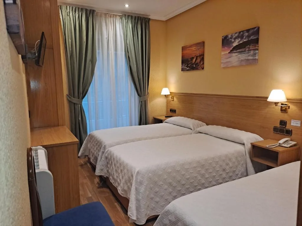 Habitación Triple — Pensión La Concha