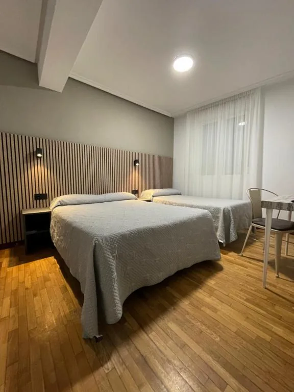 Doppelzimmer – 1 oder 2 Betten — Pensión La Encina