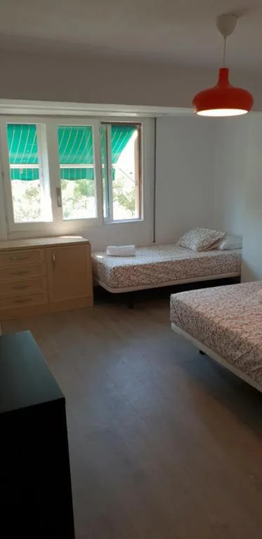 Camera tripla con bagno privato — Pensión La Estrella