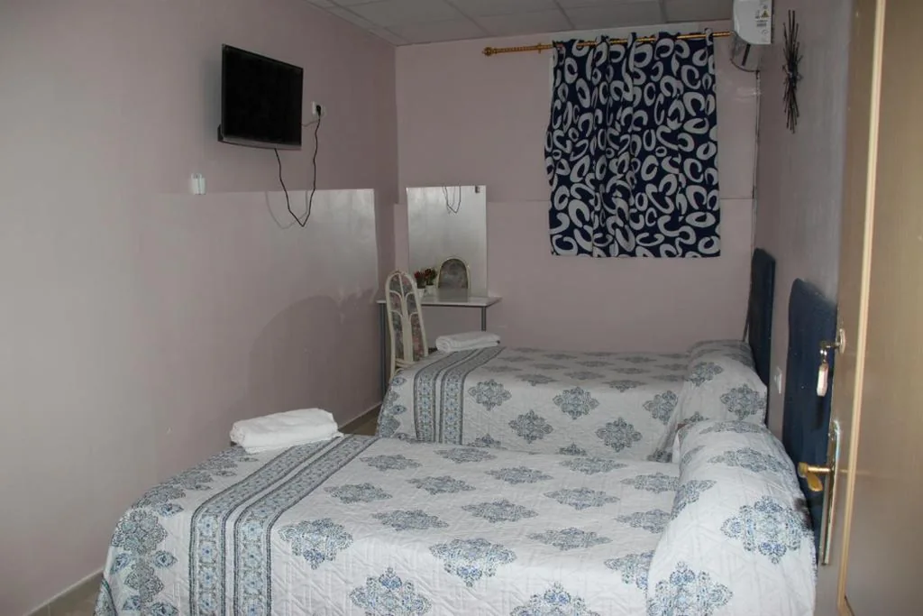 Standard-Doppelzimmer mit Gemeinschaftsbad — Pension La Lambra Azul
