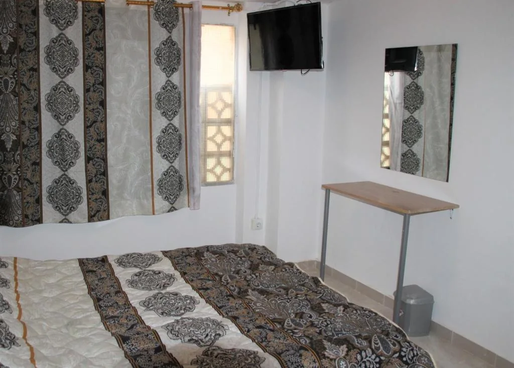 Standard-Doppelzimmer mit Gemeinschaftsbad — Pension La Lambra Azul