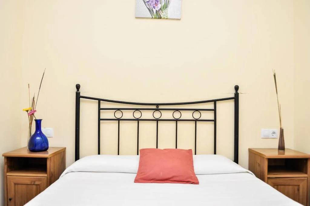 Doppelzimmer mit Gemeinschaftsbad — Pensión La Montoreña