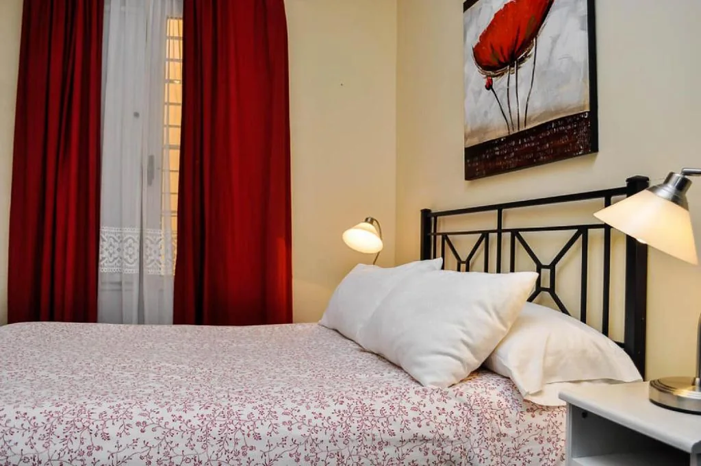 Doppelzimmer mit eigenem Bad — Pensión La Montoreña