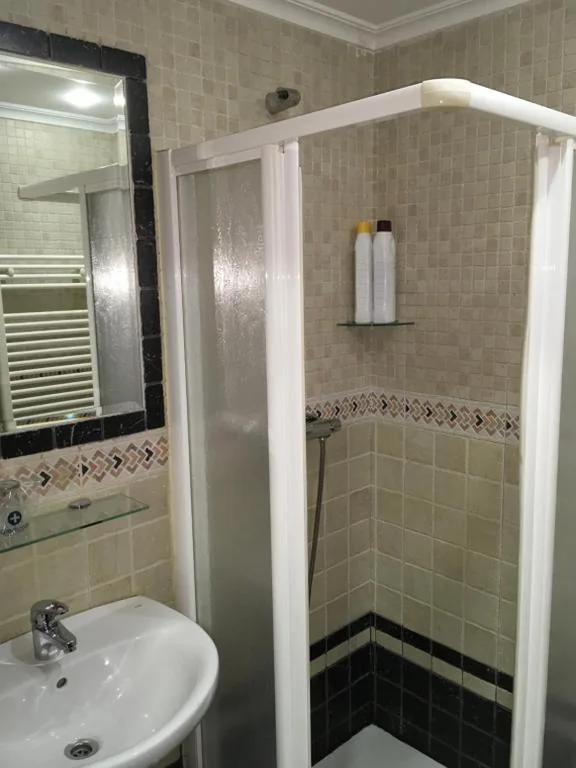 Camera Doppia con bagno privato — Pensión La Redonda
