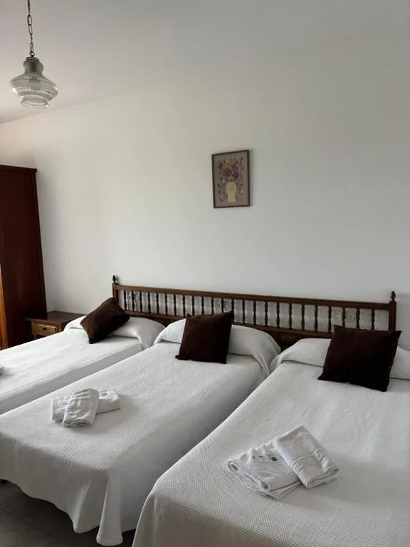 Dreibettzimmer — Pensión Las Arenas