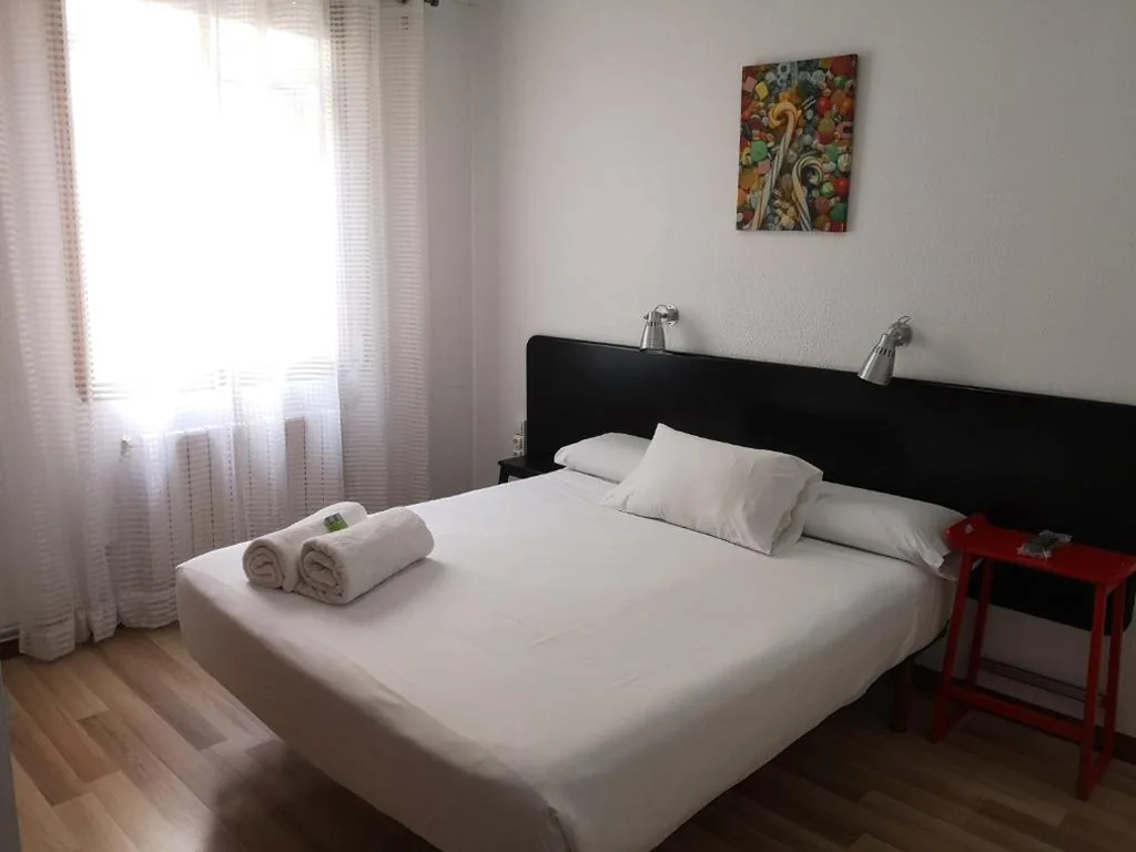 Standard Double Room — Pensión Las Rías