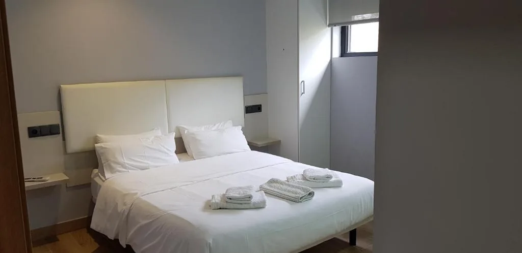 Doppelzimmer mit eigenem Bad — Pensión LO