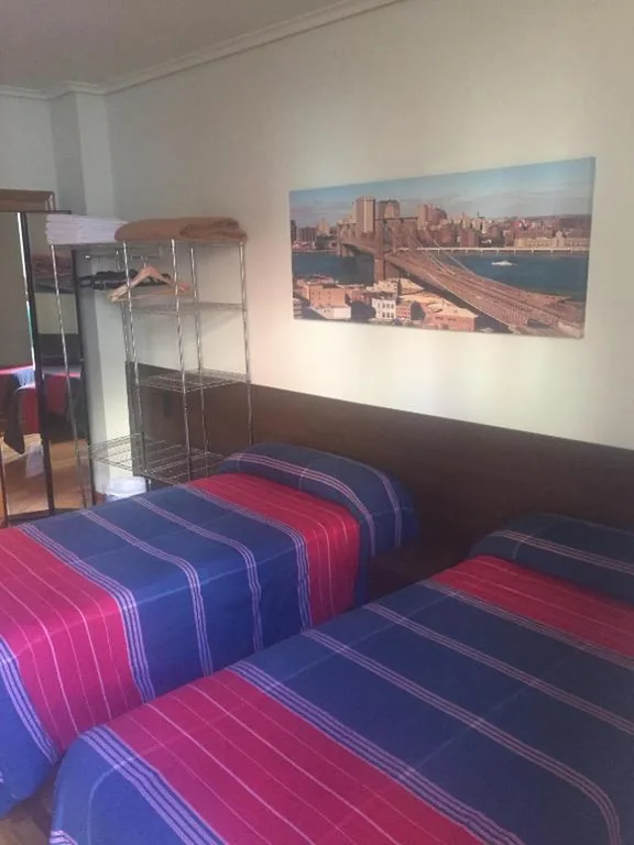 Habitación Cuádruple Estándar — Pension Logroño