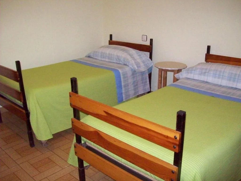 Habitación Doble Estándar - 2 camas — Pensión Los Pinos Gijón