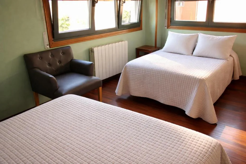Chambre double standard - 2 lits — PENSION LUCERNA
