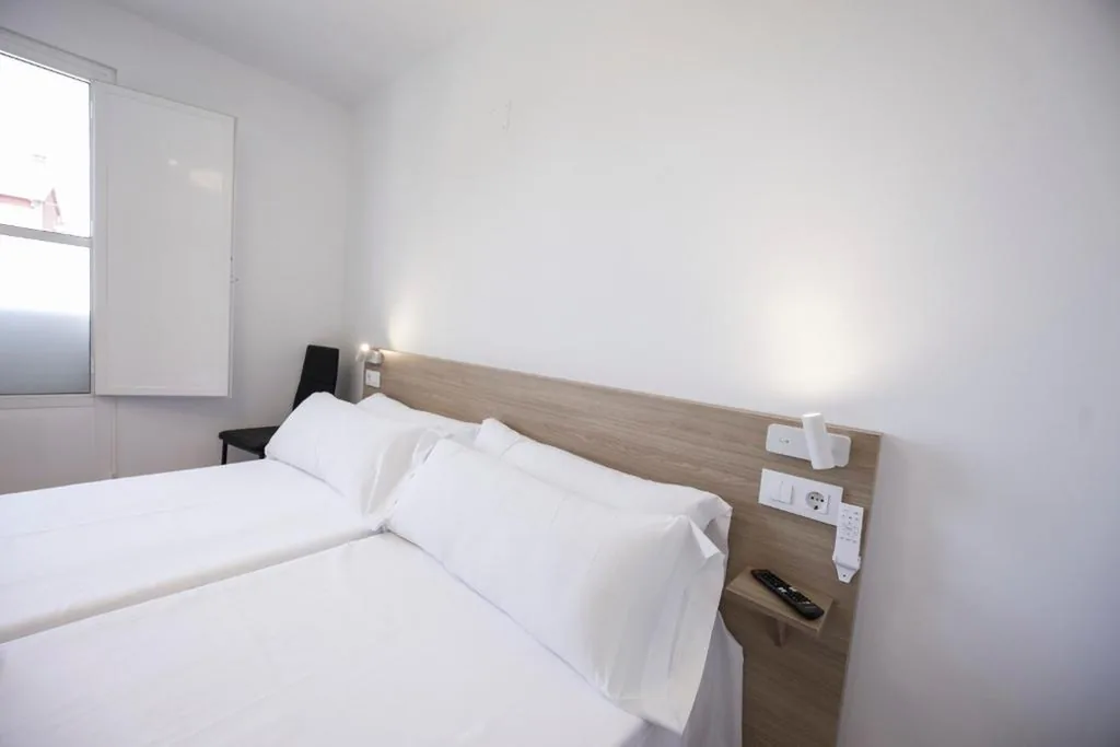 Habitación Doble adaptada para personas con discapacidad - 1 o 2 camas — Pensión Mirador de Rourís