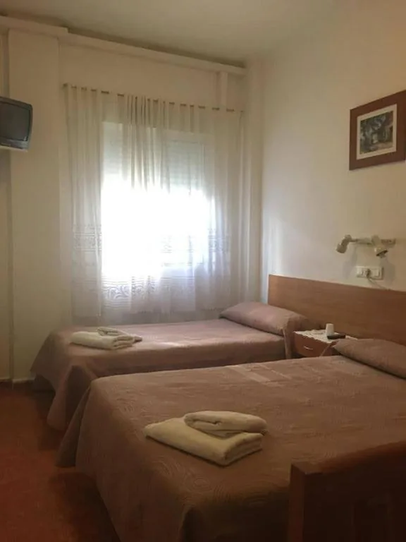 Camera matrimoniale — PENSION MIRAFLORES