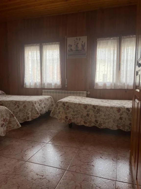Habitación Triple Clásica — Pensión Montarto