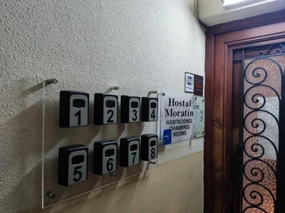 Pensión Moratin — foto 12