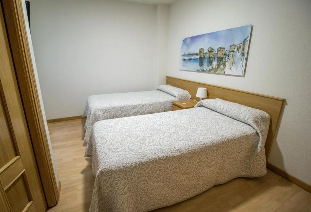 带浴室的双床间 — Pension Oasis
