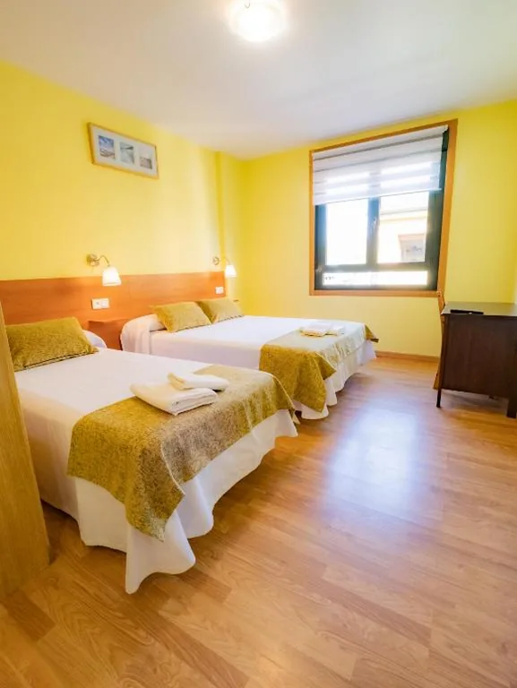 Doppelzimmer – 1 oder 2 Betten — Pensión Palas