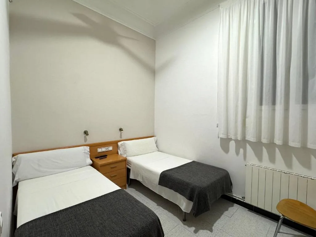 Habitación Doble - 2 camas — Pensión Peiró