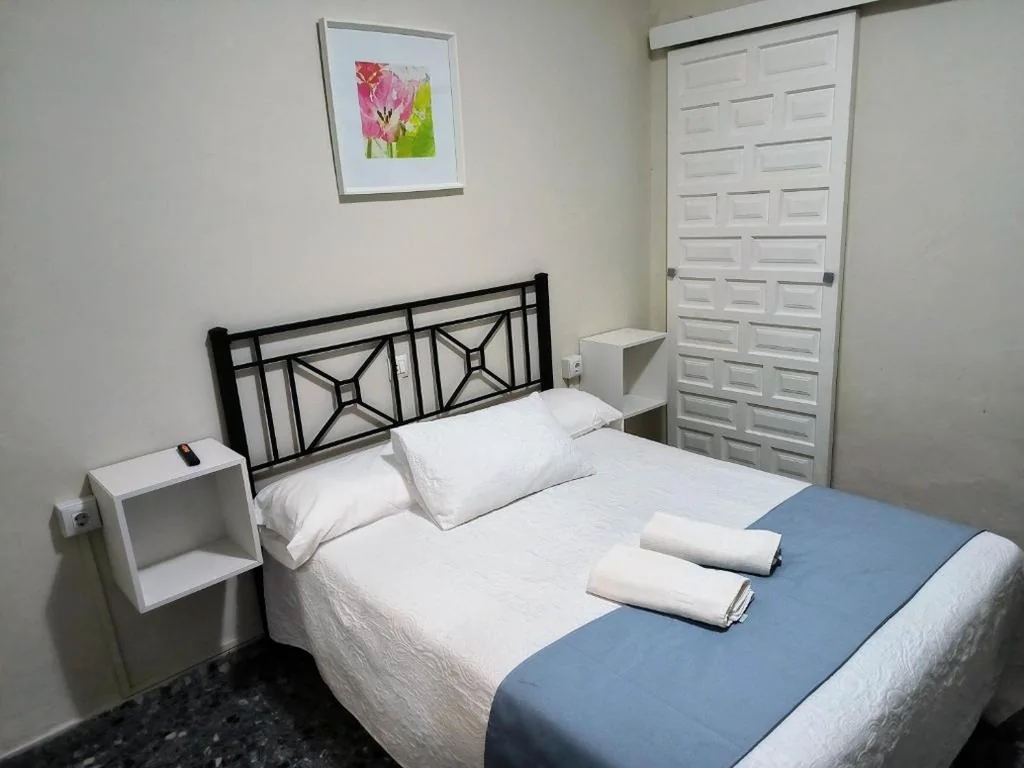 Chambre Double Économique — Pension Perez Montilla