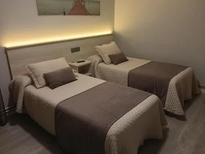 Pensión Plaza — Foto 11