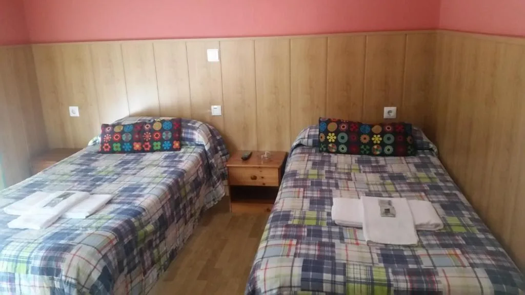 Quarto Duplo - 2 camas — Pension Plaza