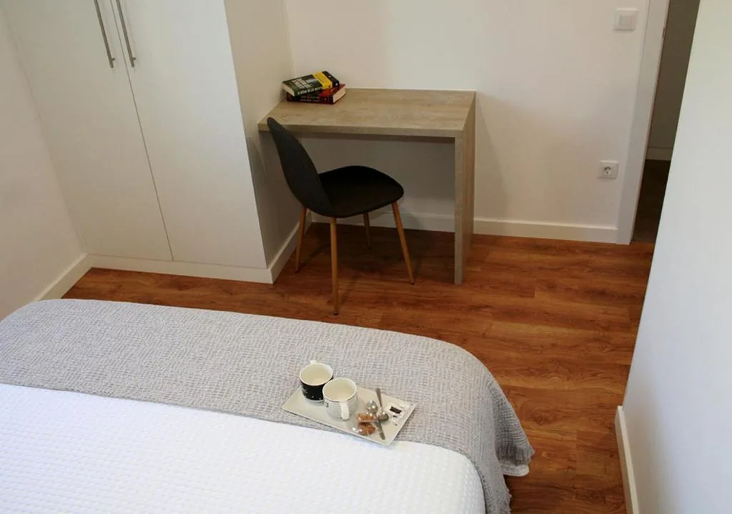 Double Room with Private Bathroom — Pensión Ponte das Febres