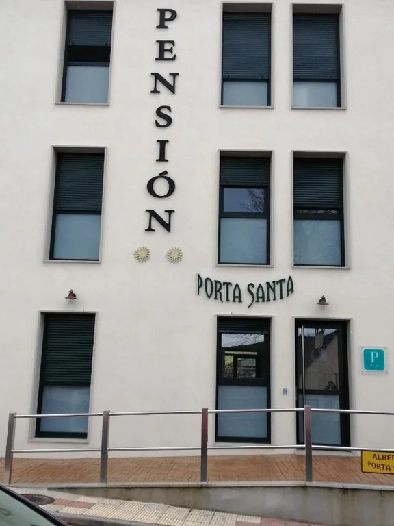 Quarto Duplo com casa de banho privativa — PENSION PORTA SANTA