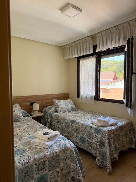Doppelzimmer ohne Terrasse – 2 Betten — Pension Reconquista