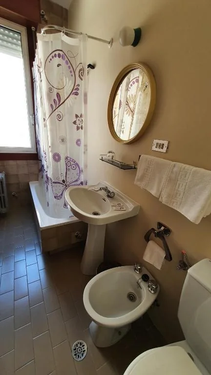 Quarto Duplo Económico - 2 Camas — Pensión Residencia Buenos Aires