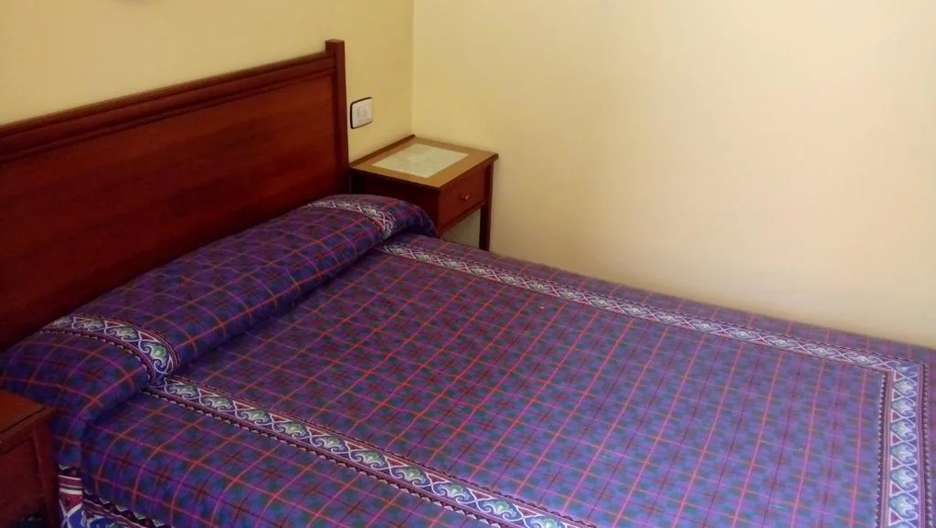 Quarto Individual — Pensión Residencia Buenos Aires