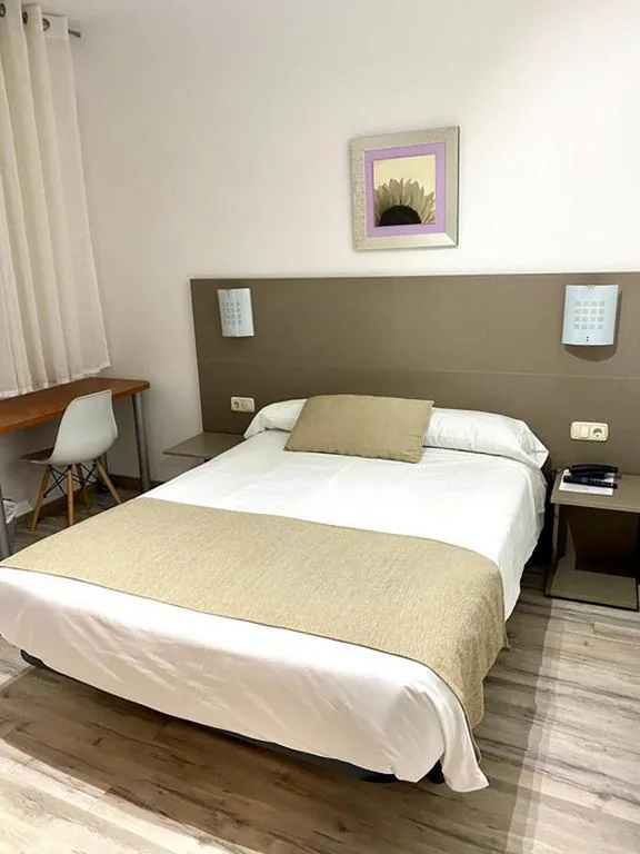 シングルルーム — Pensión Residencia Fornos