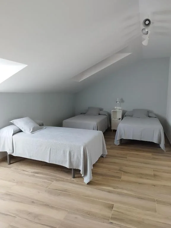 Familienzimmer mit eigenem Bad — Pensión Residencial Platas