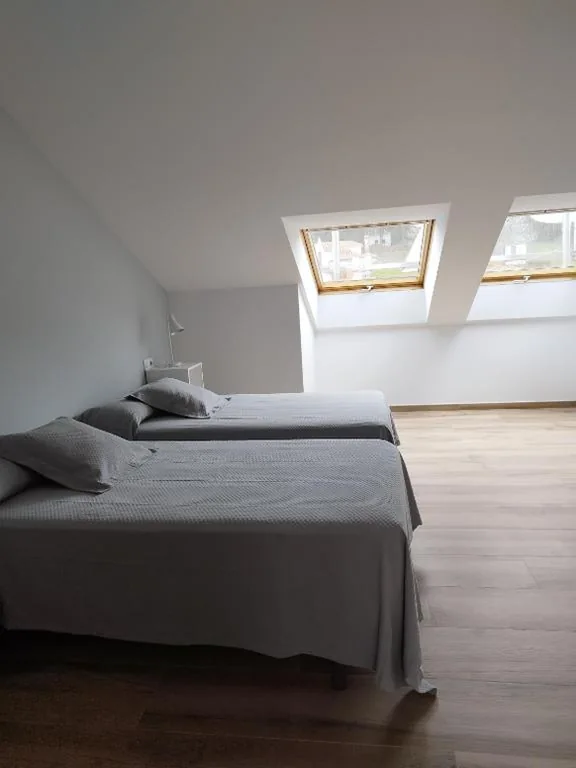 Dreibettzimmer mit eigenem Bad — Pensión Residencial Platas