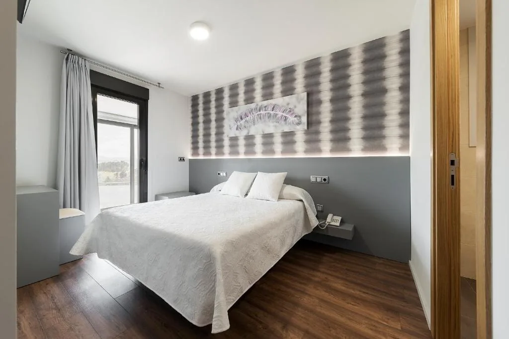 Camera doppia con balcone — Pension Residencial Victoria