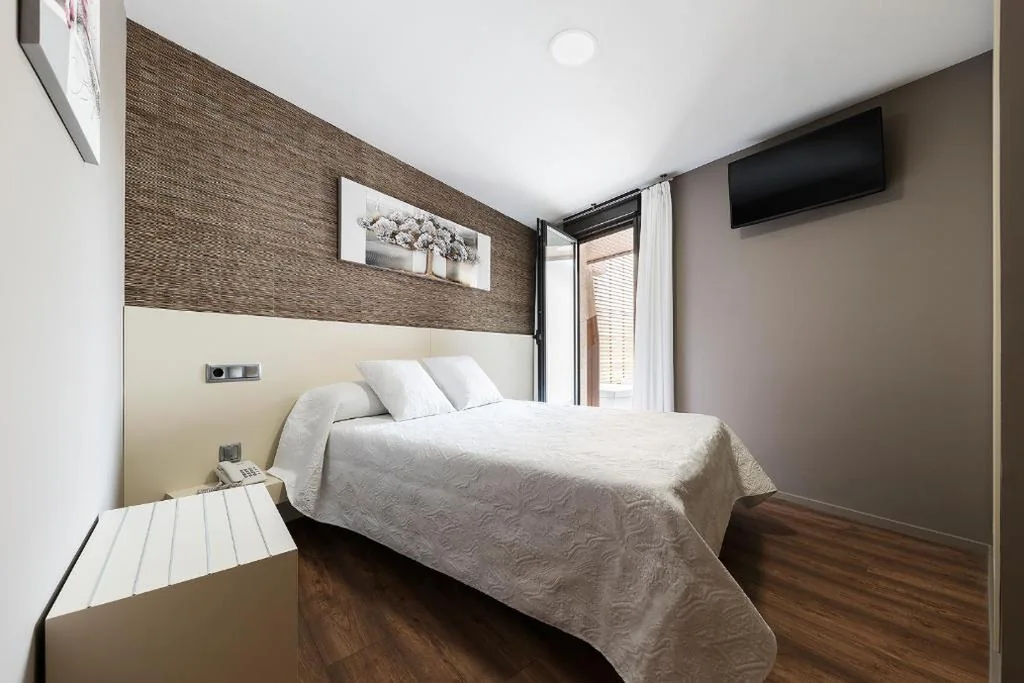 Camera doppia con vasca idromassaggio — Pension Residencial Victoria