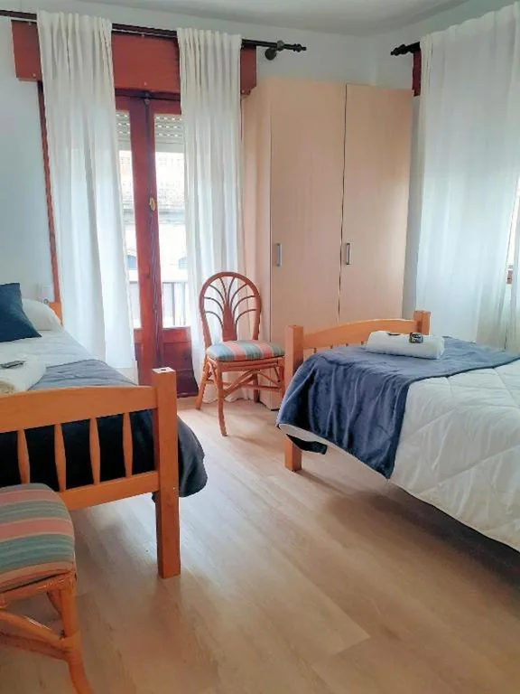 Habitación Doble - 2 camas — Pensión Río Umia