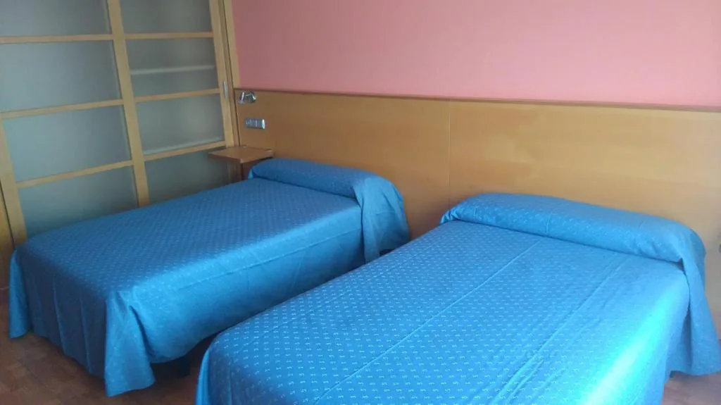Doppelzimmer mit Balkon – 2 Betten — Pensión Risco