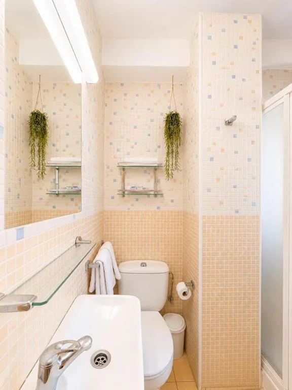 Habitación Doble con balcón - 2 camas — Pensión Rocamar