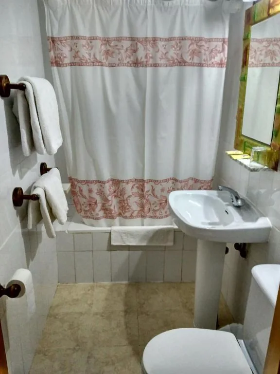 Habitación Doble Económica — Pensión Rural Arroyo la Teja