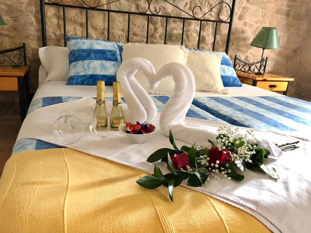 Doppelzimmer mit Balkon – 2. Stock — Pensión Rustica Alemana