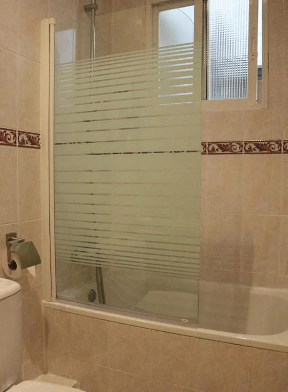 Chambre double avec salle de bains commune — Pensión San Isidro