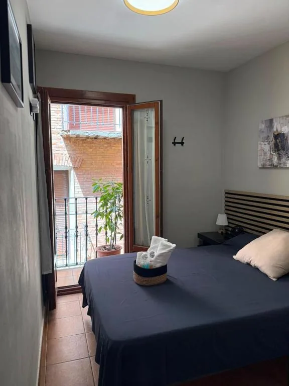 Doppelzimmer mit Balkon — Pensión San Pedro